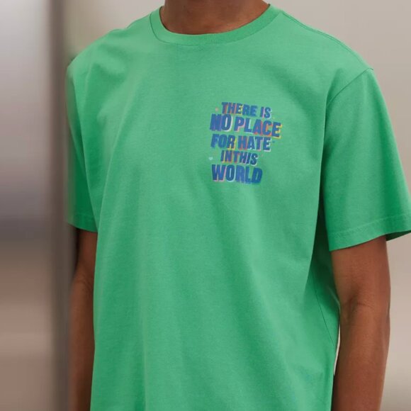 American Eagle Outfitters Pride "No Place For Hate" T-Shirt, Large, NWT - Picture 5 of 6